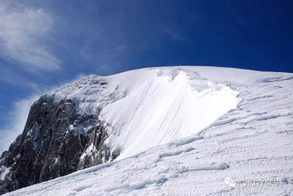 雪山漫步，探寻平衡与内心和谐之道