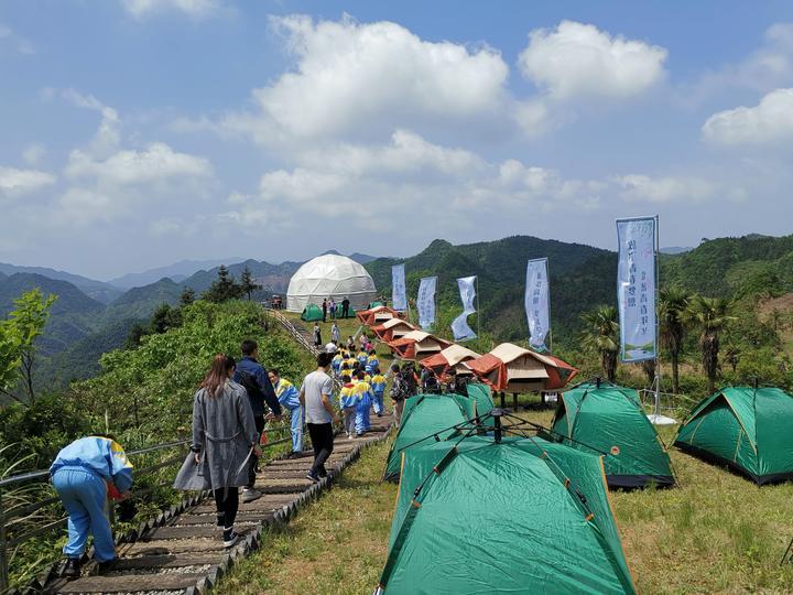 高山文化节庆，促进居民经济繁荣与文化认同的提升